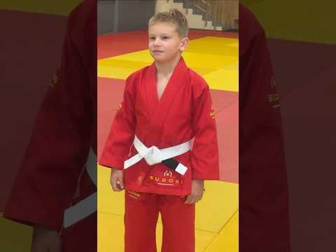 Червоне дитяче кімоно для хлопчиків, джиу-джитсу, TM BUDOGI, зріст 150 см щільність 350 гр/м.кв. video