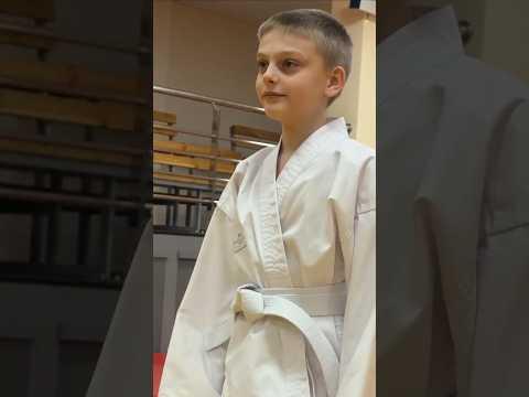 Біле дитяче кімоно для хлопчиків, карате, TM BUDOGI, зріст 110 см, щільність 240 гр/м.кв. video