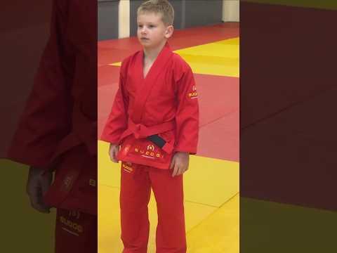 Червоне дитяче кімоно для хлопчиків, грепплінг, TM BUDOGI, зріст 150 см, щільність 350 гр/м.кв. video