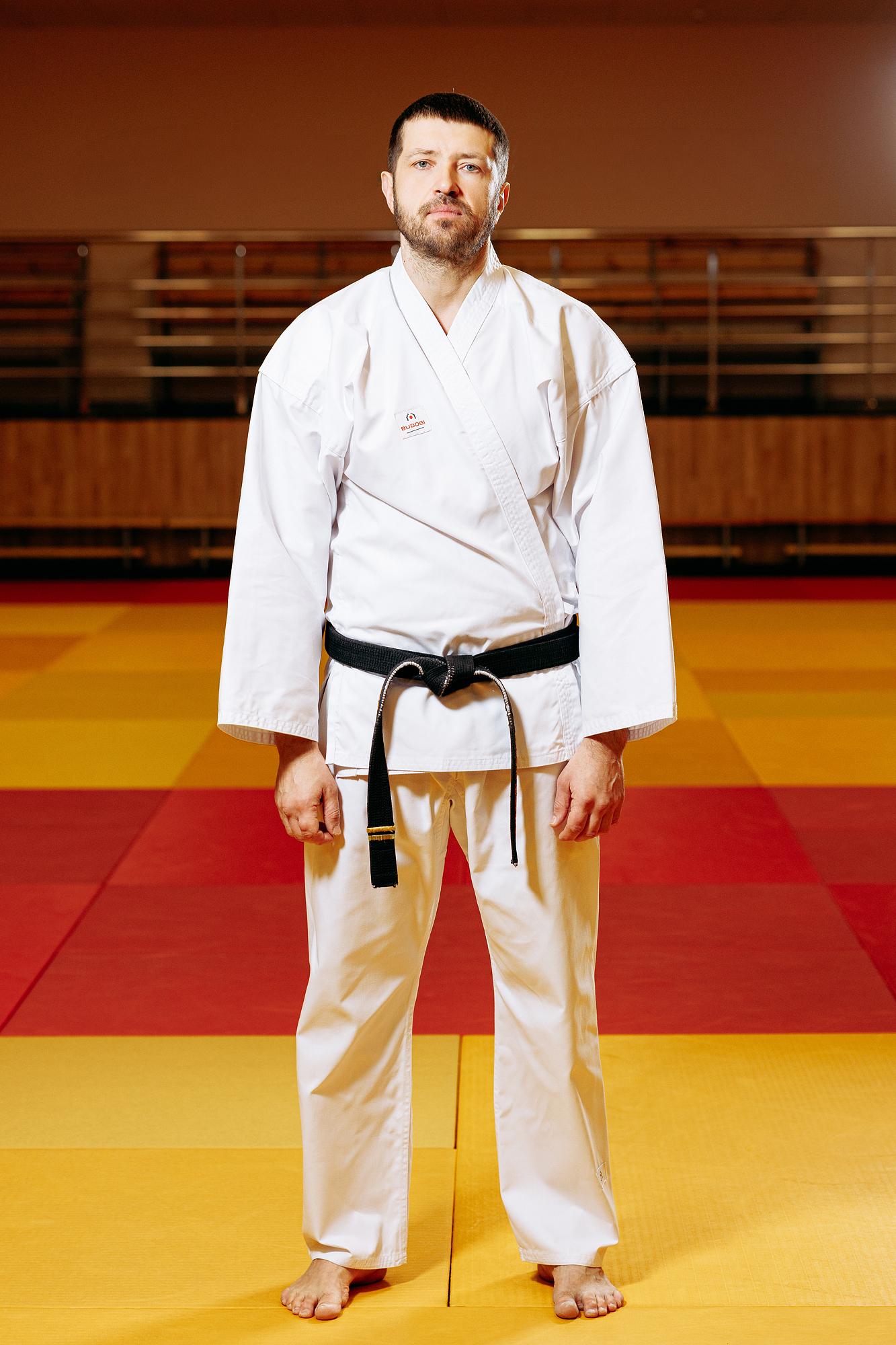 Кімоно для карате TM BUDOGI для хлопців та чоловіків