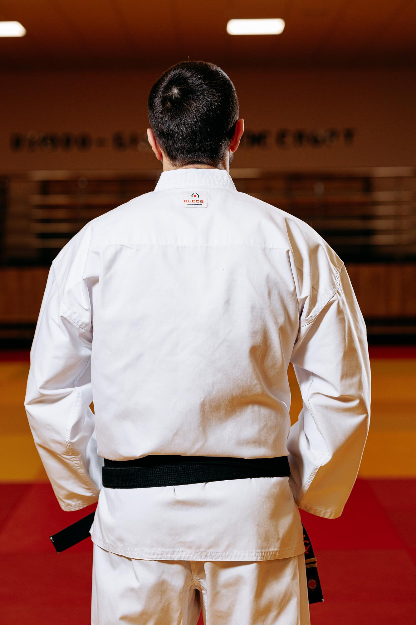 Біле кімоно для хлопців/чоловіків, карате, TM BUDOGI, зріст 160 см, щільність 240 гр/м.кв. 4