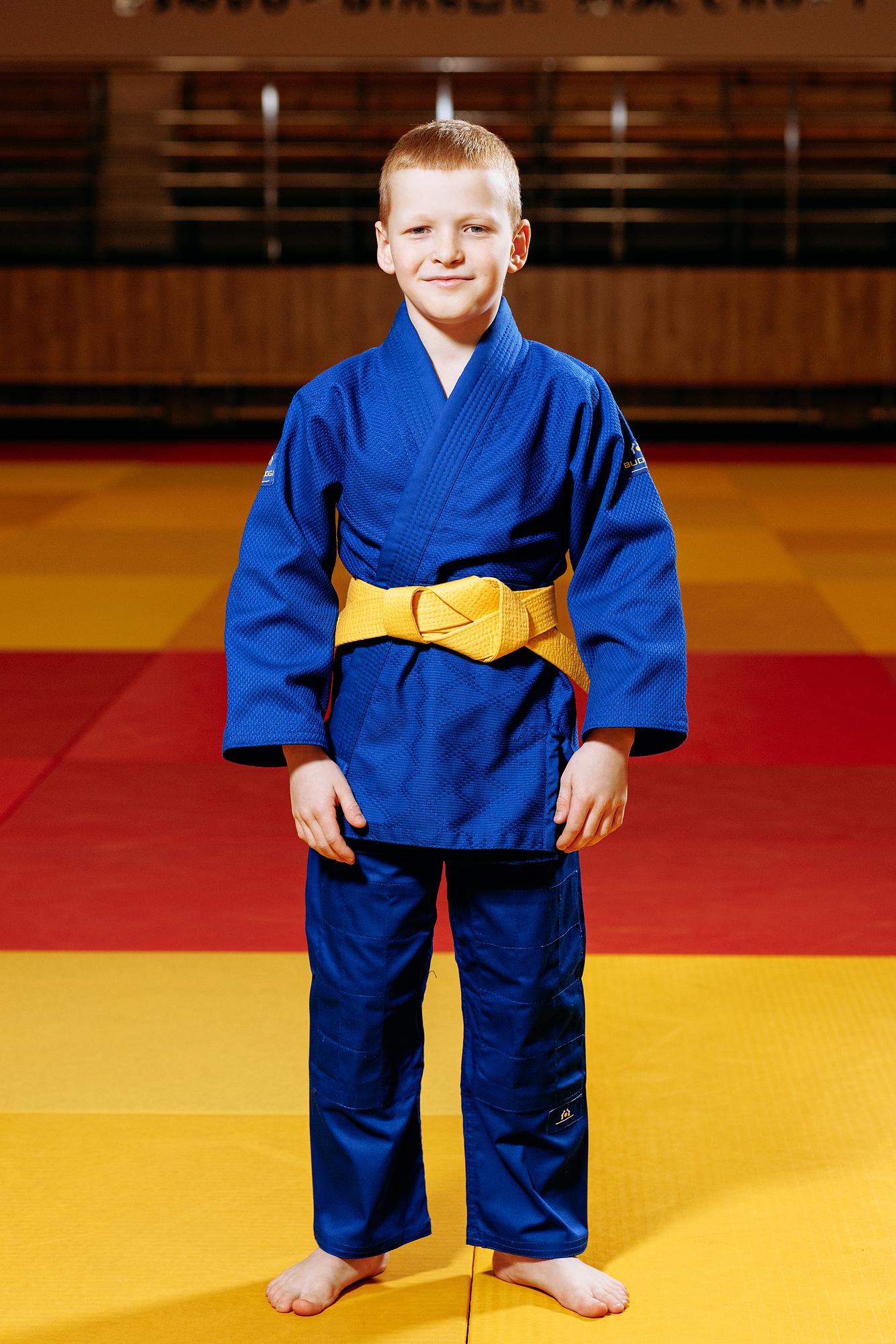 Синє дитяче кімоно для хлопчиків, дзюдо, TM BUDOGI серія BEGINNER, зріст 150 см, щільність 350 гр/м.кв. 1