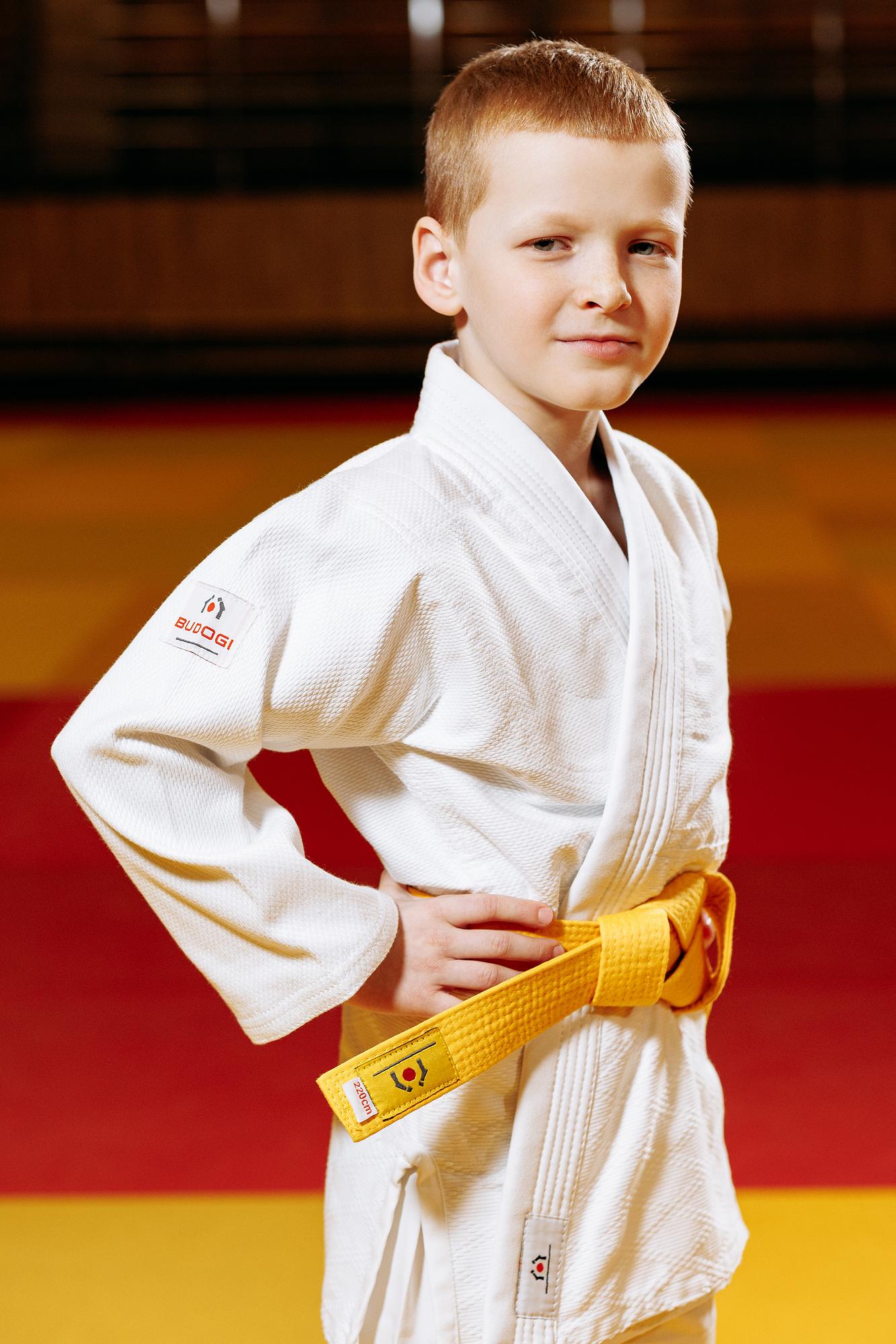 Біле дитяче кімоно для хлопчиків, дзюдо, TM BUDOGI серія BEGINNER, зріст 110 см, щільність 350 гр/м.кв. 3