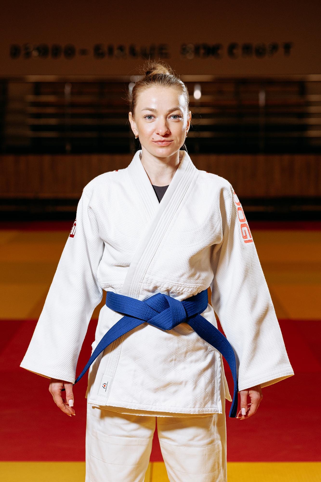 Біле кімоно для дівчат/жінок, дзюдо, TM BUDOGI серія PRO, зріст 150 см, щільність 650 гр/м.кв. 2