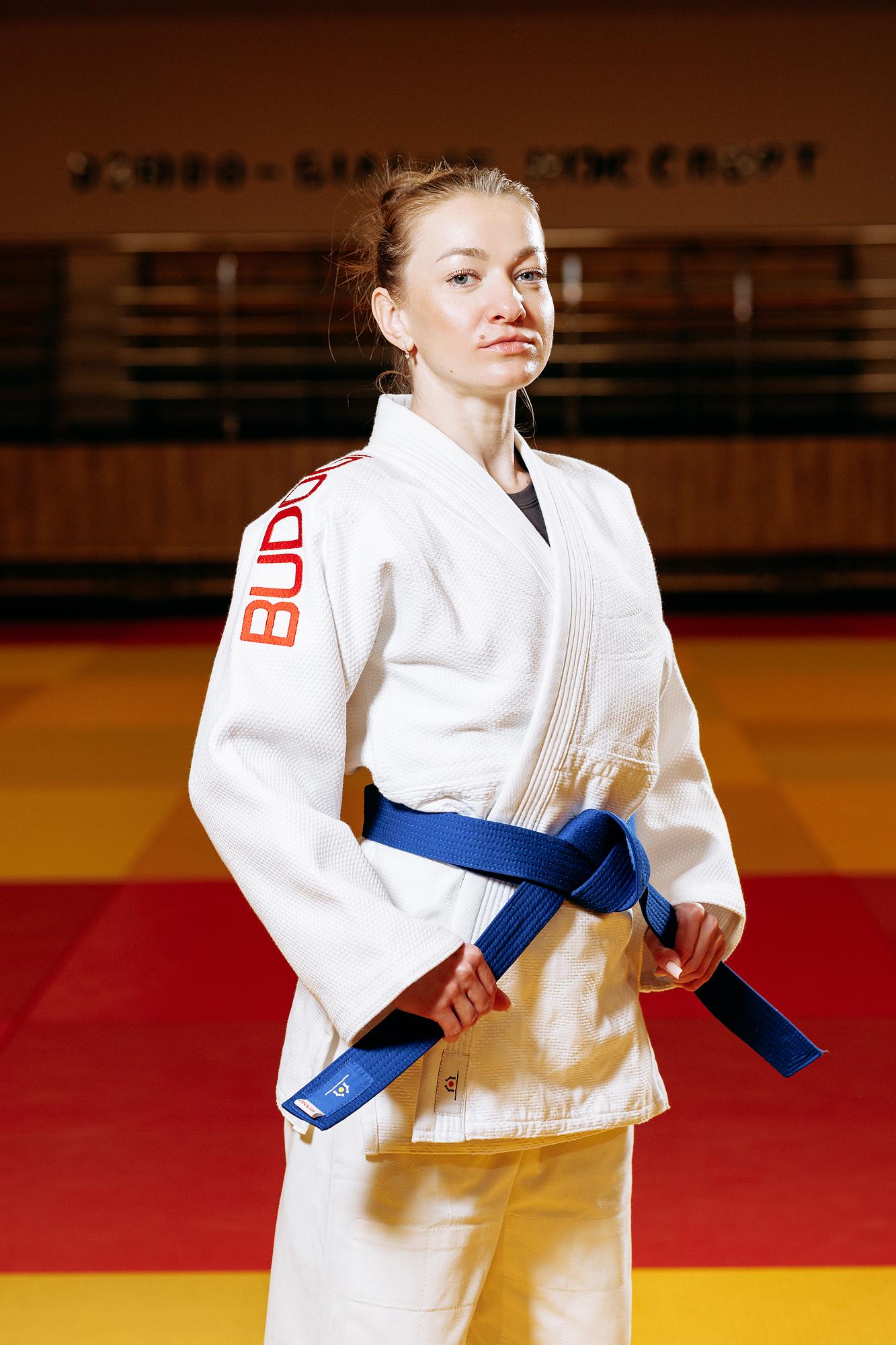 Біле кімоно для дівчат/жінок, дзюдо, TM BUDOGI серія PRO, зріст 150 см, щільність 650 гр/м.кв. 3