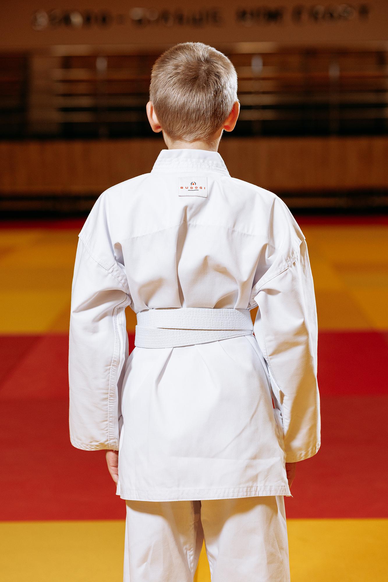 Біле дитяче кімоно для хлопчиків, карате, TM BUDOGI, зріст 110 см, щільність 240 гр/м.кв. 4