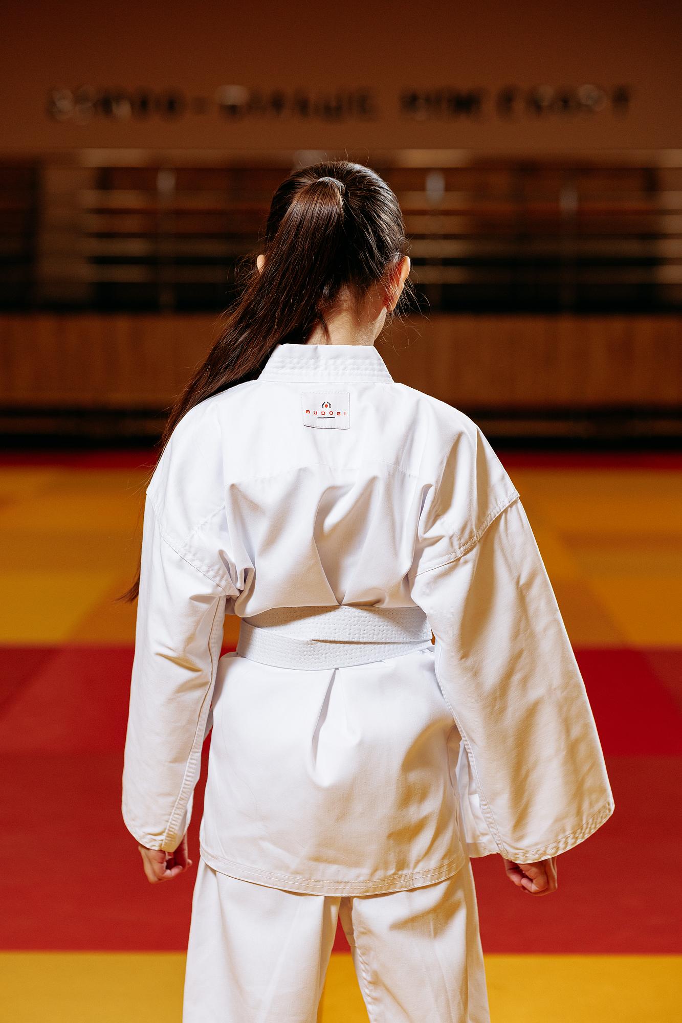 Біле дитяче кімоно для дівчаток, карате, TM BUDOGI, зріст 110 см, щільність 240 гр/м.кв. 5